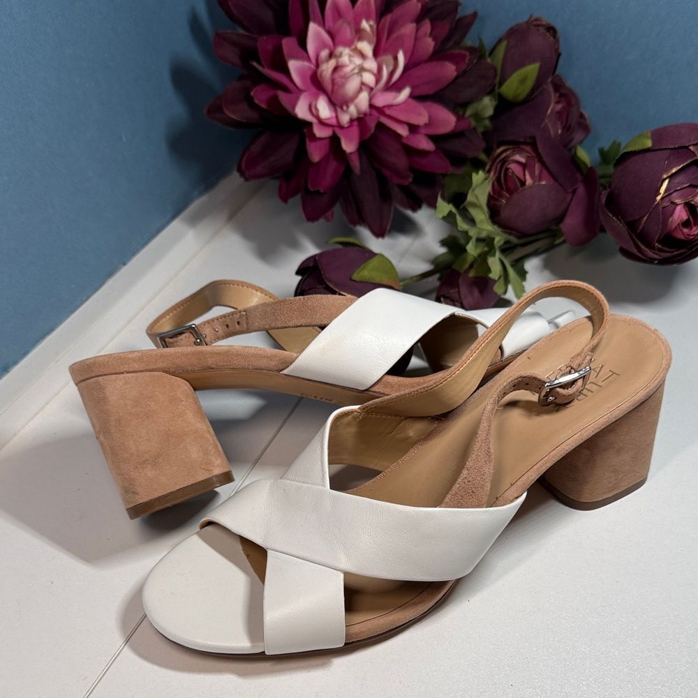 New! Naturalizer White and Tan Block Heel Sandals Women's 8.5